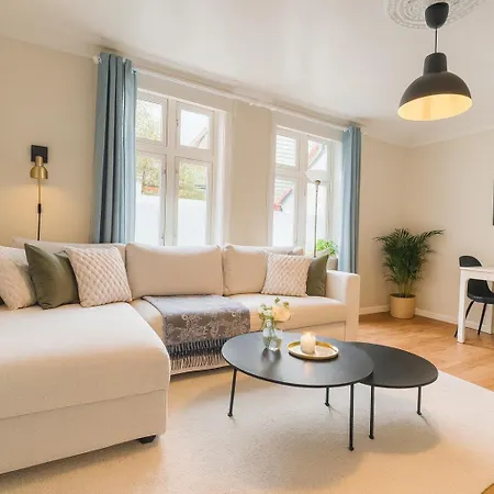 Four By Bryggen - Central, Quiet And Cozy - Norwegians Minimum Age 25 *